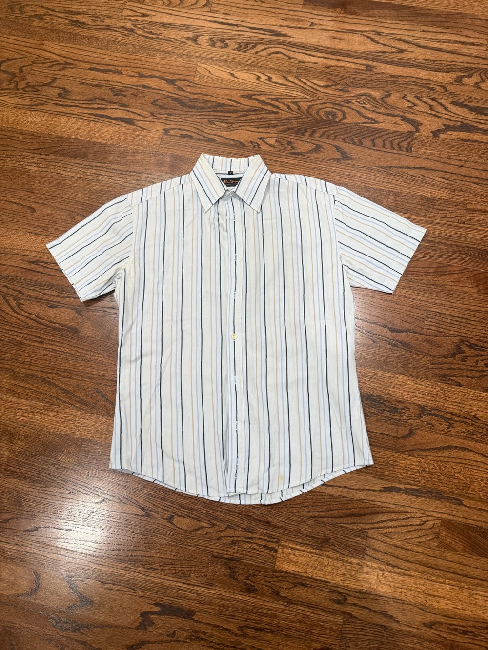 Ben Sherman Short-Sleeve Button-Up Shirt in White with Blue Stripes